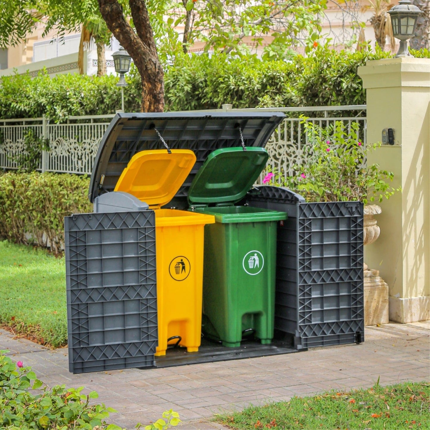DuraMax | 4.5x2.8 ft Heavy Plastic StoreAway Multipurpose Horizontal Shed with Arc Lid - 1200L
